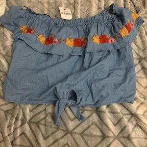 Forever 21 Tops - Floral Denim Crop Top Never Worn Forever 21 Tops - Floral Denim Crop Top Never Worn